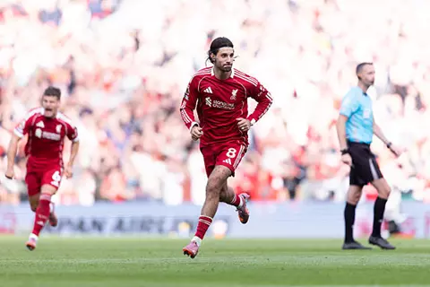 بعدما تواجد أساسيا ضد أتلتيكو.. سوبوسلاي يصل للمباراة الـ100 مع ليفربول